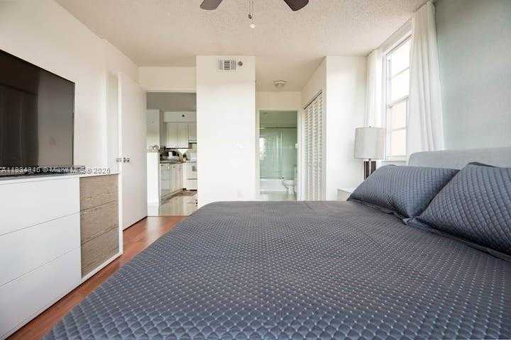 Small Image of 19655 EAST COUNTRY CLUB DR #6307, Aventura Number 12