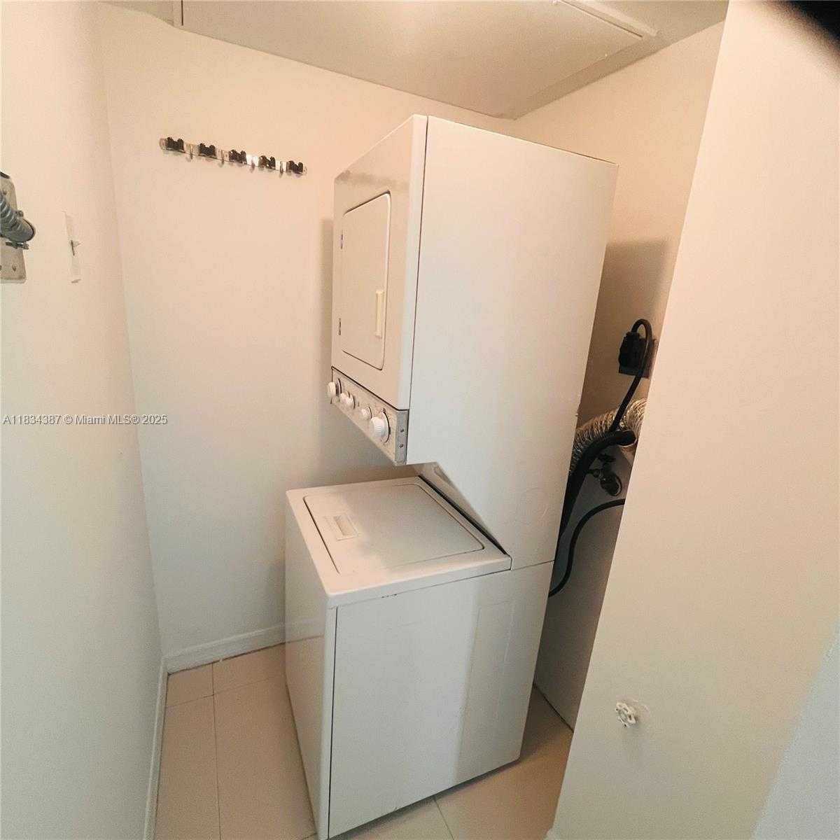 Small Image of 1650 BRICKELL AVE #112, Miami Number 10