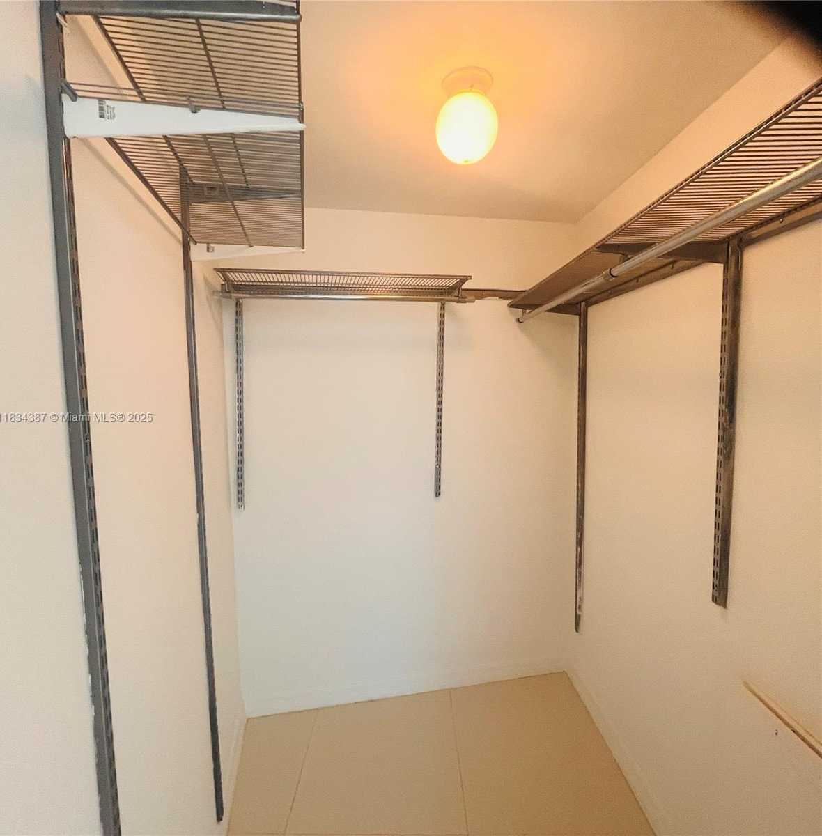Small Image of 1650 BRICKELL AVE #112, Miami Number 9