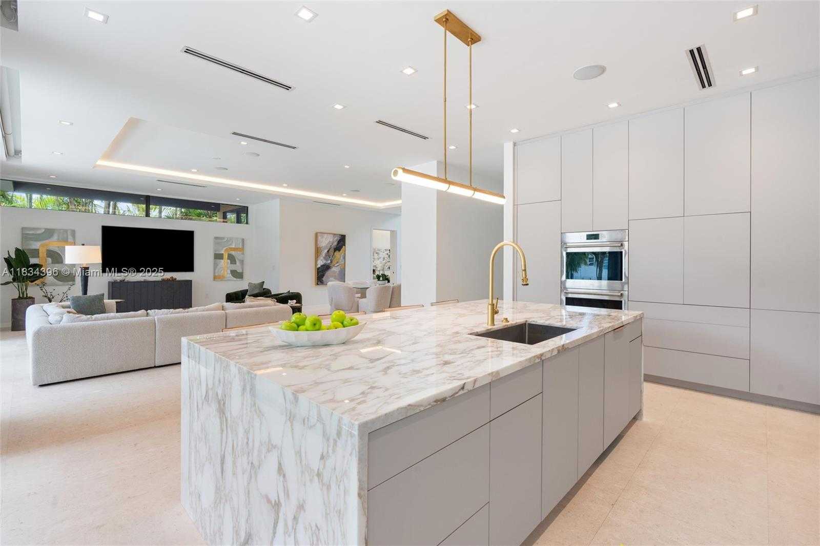 Small Image of 10161 EAST BROADVIEW DR, Bay Harbor Islands Number 10