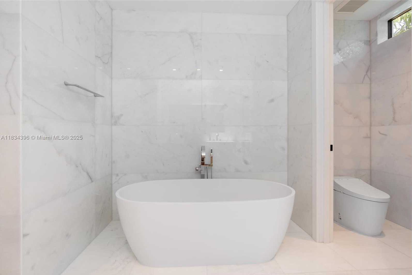 Small Image of 10161 EAST BROADVIEW DR, Bay Harbor Islands Number 26