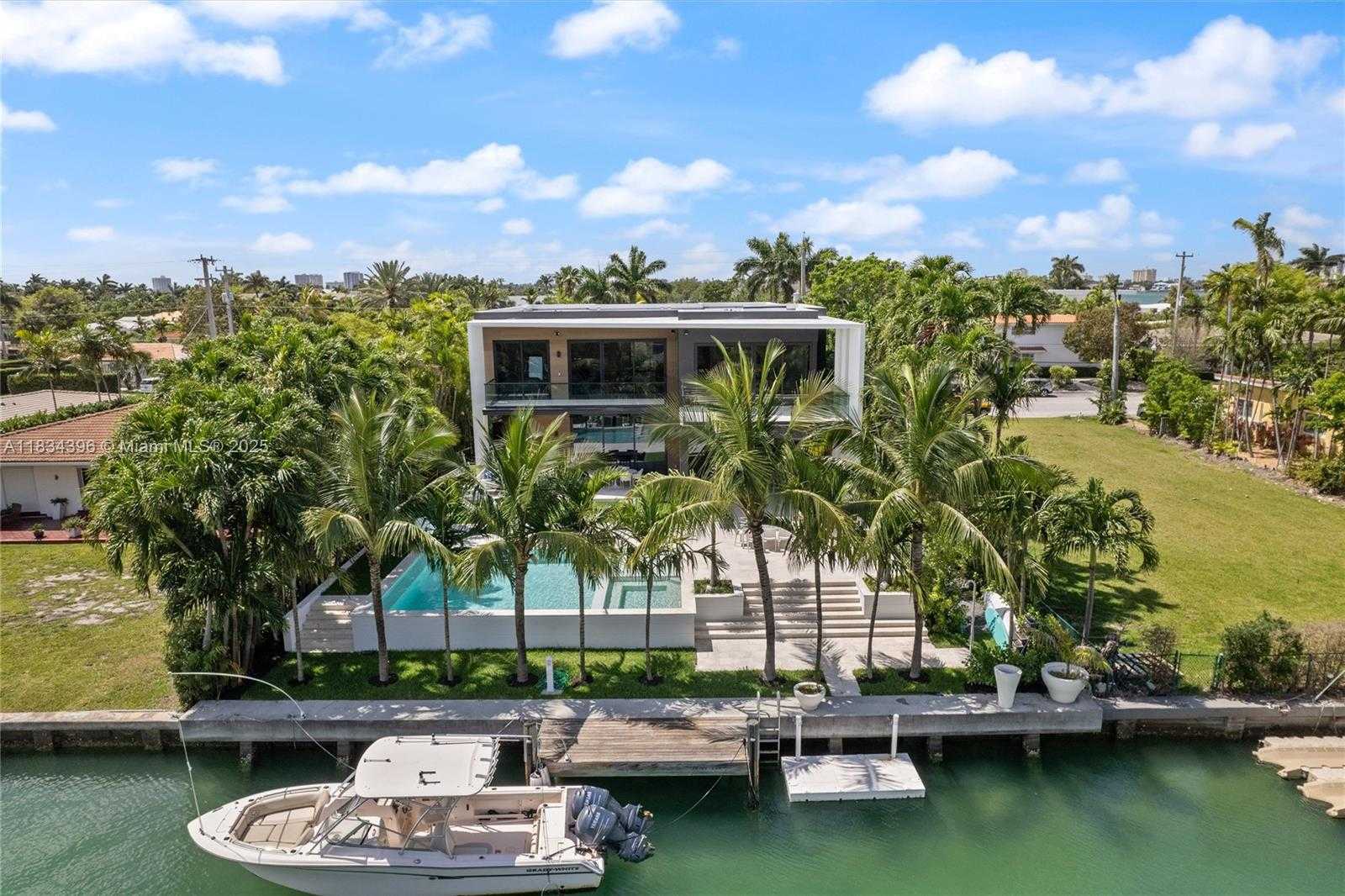 Small Image of 10161 EAST BROADVIEW DR, Bay Harbor Islands Number 3