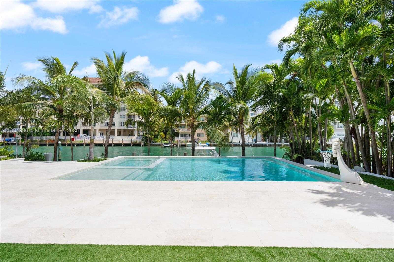 Small Image of 10161 EAST BROADVIEW DR, Bay Harbor Islands Number 37
