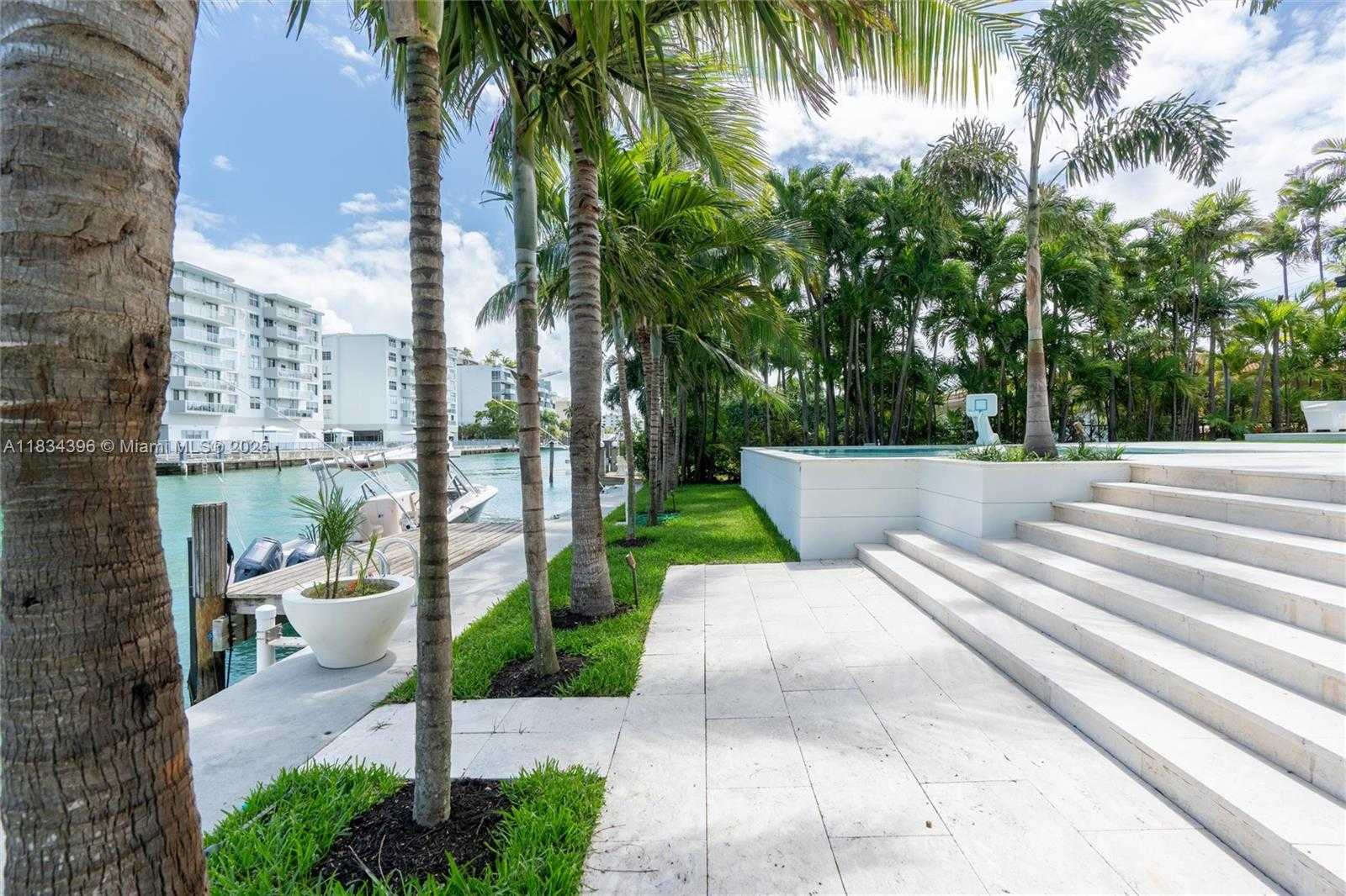 Small Image of 10161 EAST BROADVIEW DR, Bay Harbor Islands Number 38