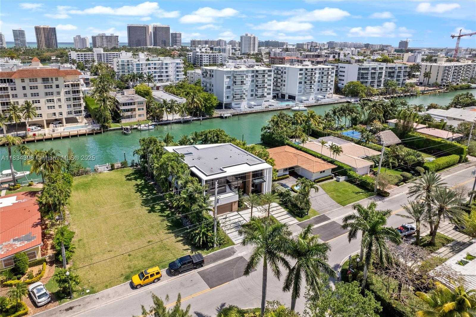 Small Image of 10161 EAST BROADVIEW DR, Bay Harbor Islands Number 41