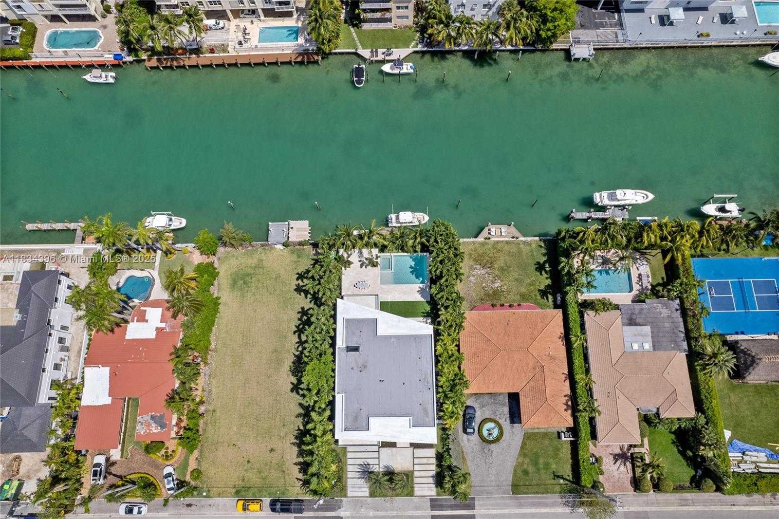 Small Image of 10161 EAST BROADVIEW DR, Bay Harbor Islands Number 42