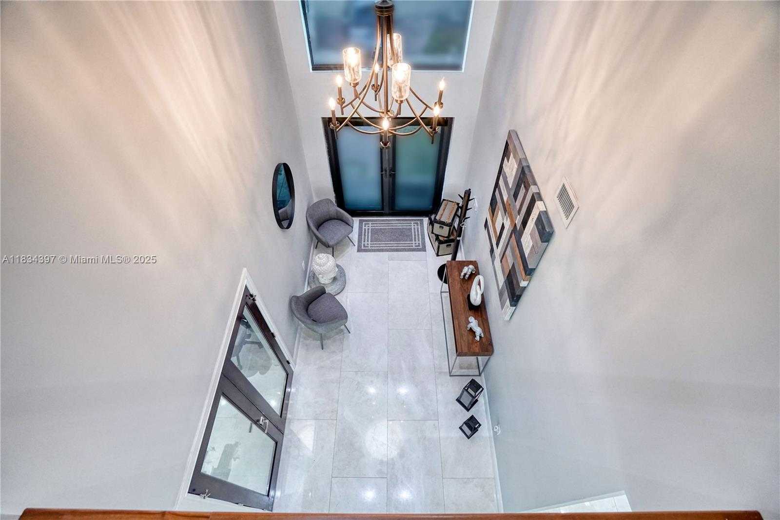 Small Image of 13300 BISCAYNE BAY TER, North Miami Number 5
