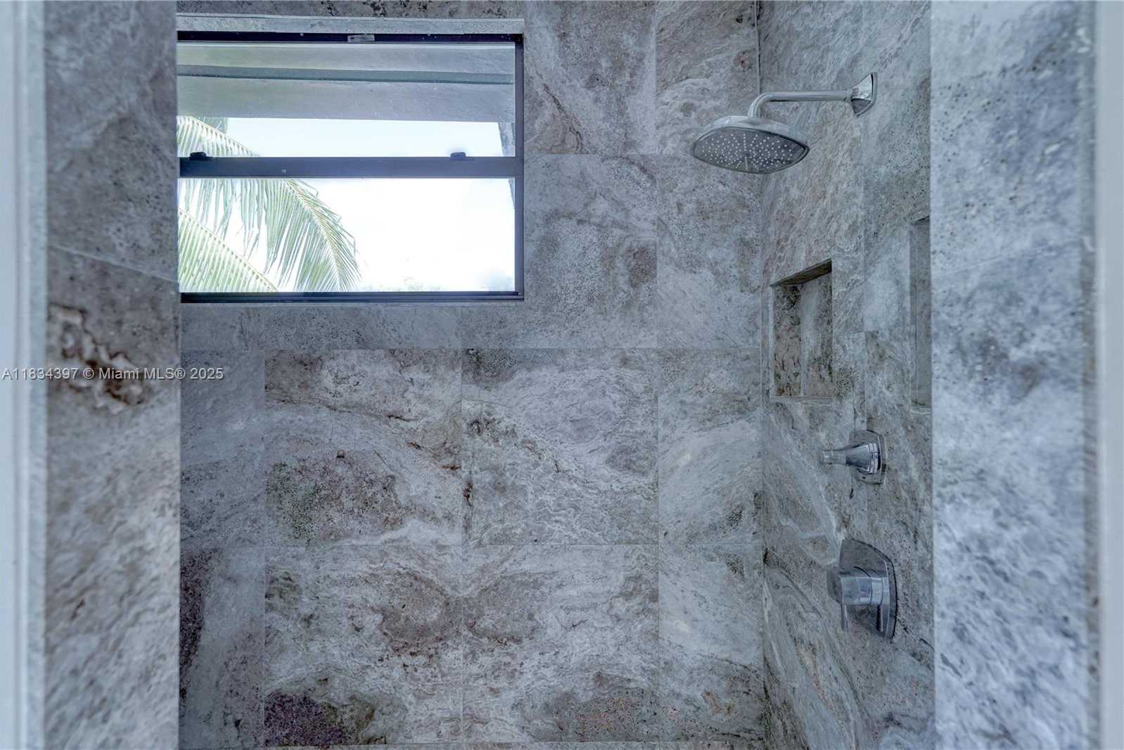 Small Image of 13300 BISCAYNE BAY TER, North Miami Number 65