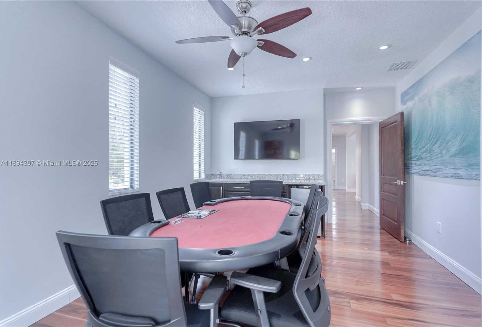 Small Image of 13300 BISCAYNE BAY TER, North Miami Number 70
