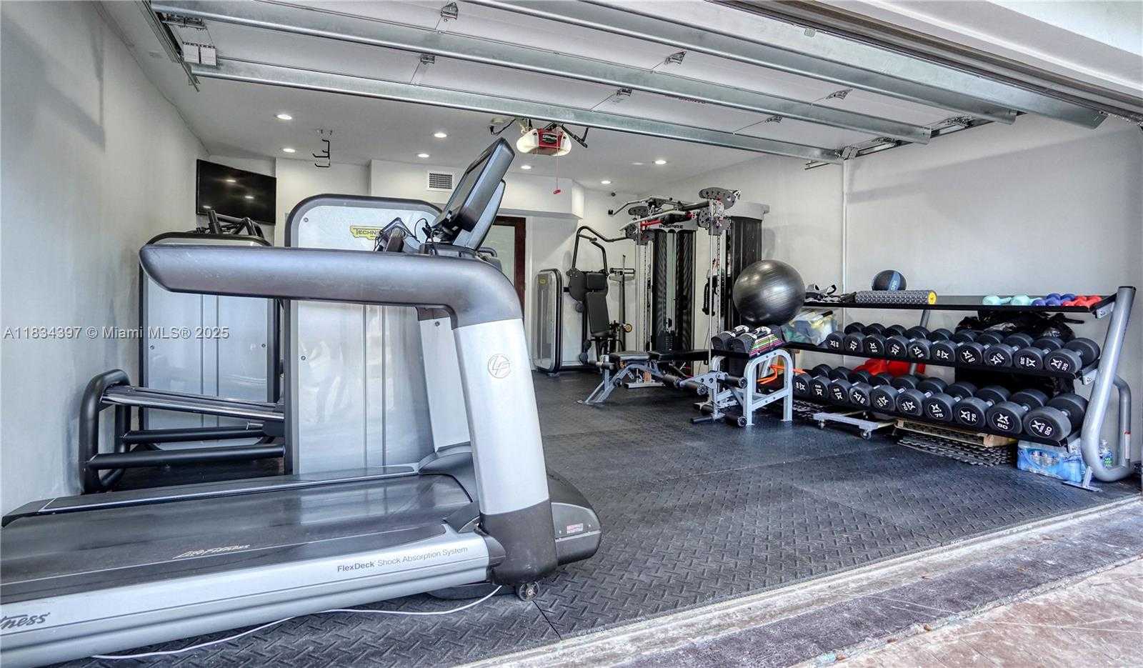 Small Image of 13300 BISCAYNE BAY TER, North Miami Number 80