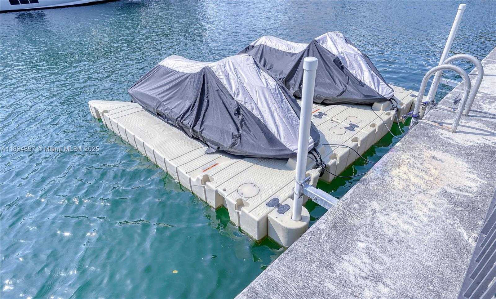 Small Image of 13300 BISCAYNE BAY TER, North Miami Number 88
