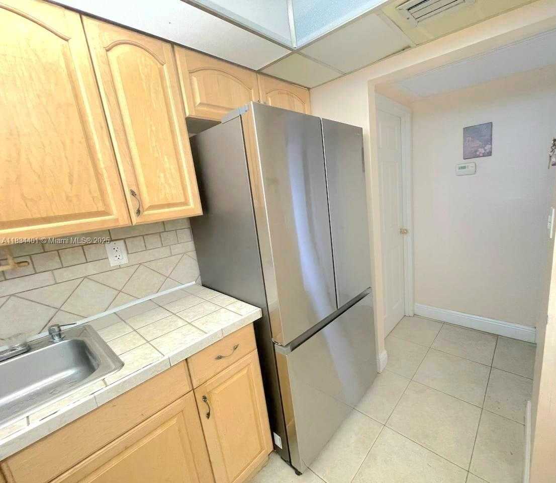 Small Image of 200 177TH DR #515, Sunny Isles Beach Number 16