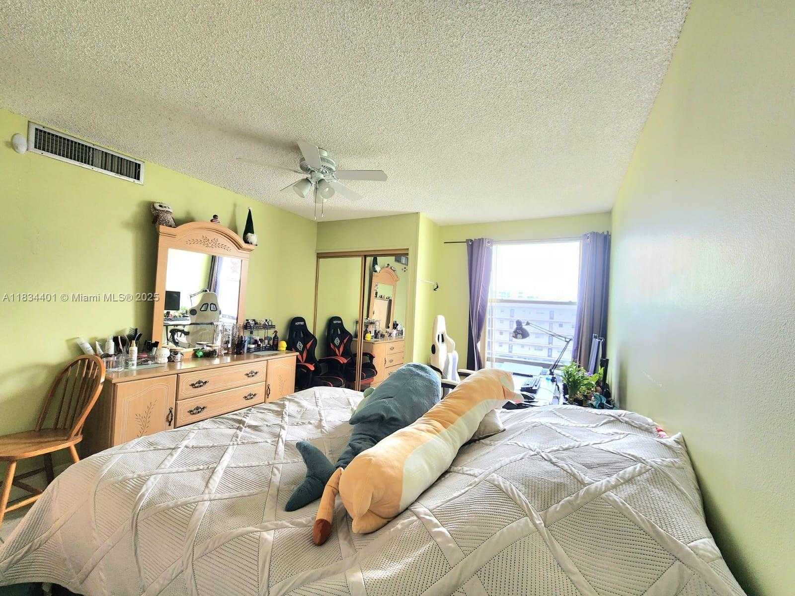 Small Image of 200 177TH DR #515, Sunny Isles Beach Number 20