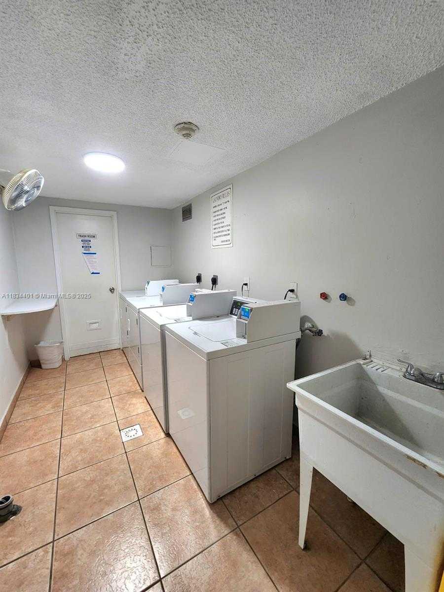 Small Image of 200 177TH DR #515, Sunny Isles Beach Number 23