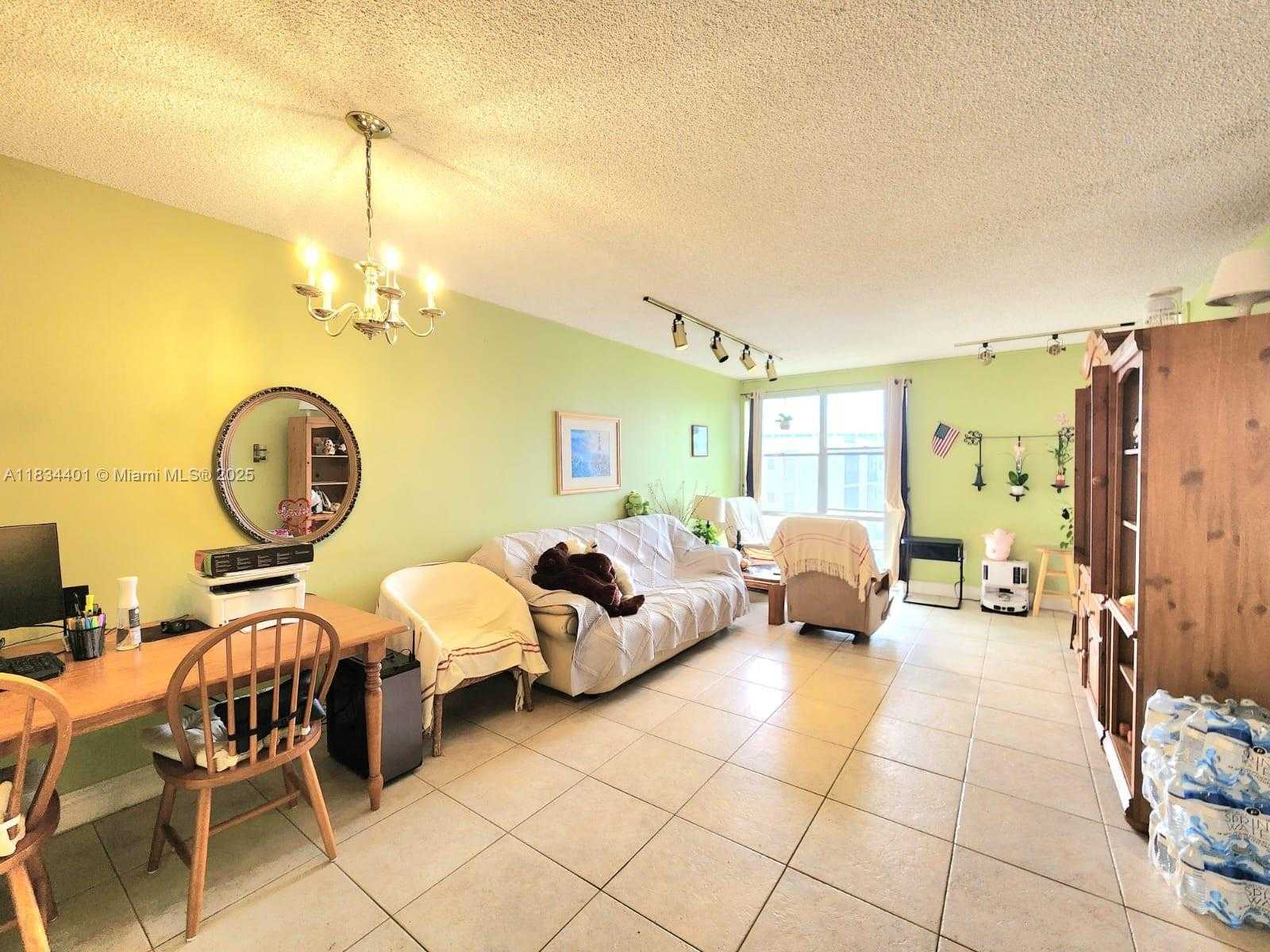 Small Image of 200 177TH DR #515, Sunny Isles Beach Number 8