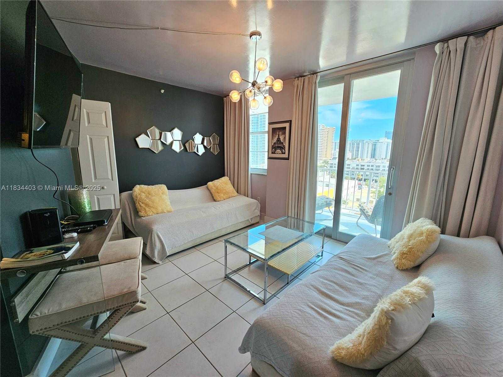 Small Image of 2829 INDIAN CREEK DR #905, Miami Beach Number 6