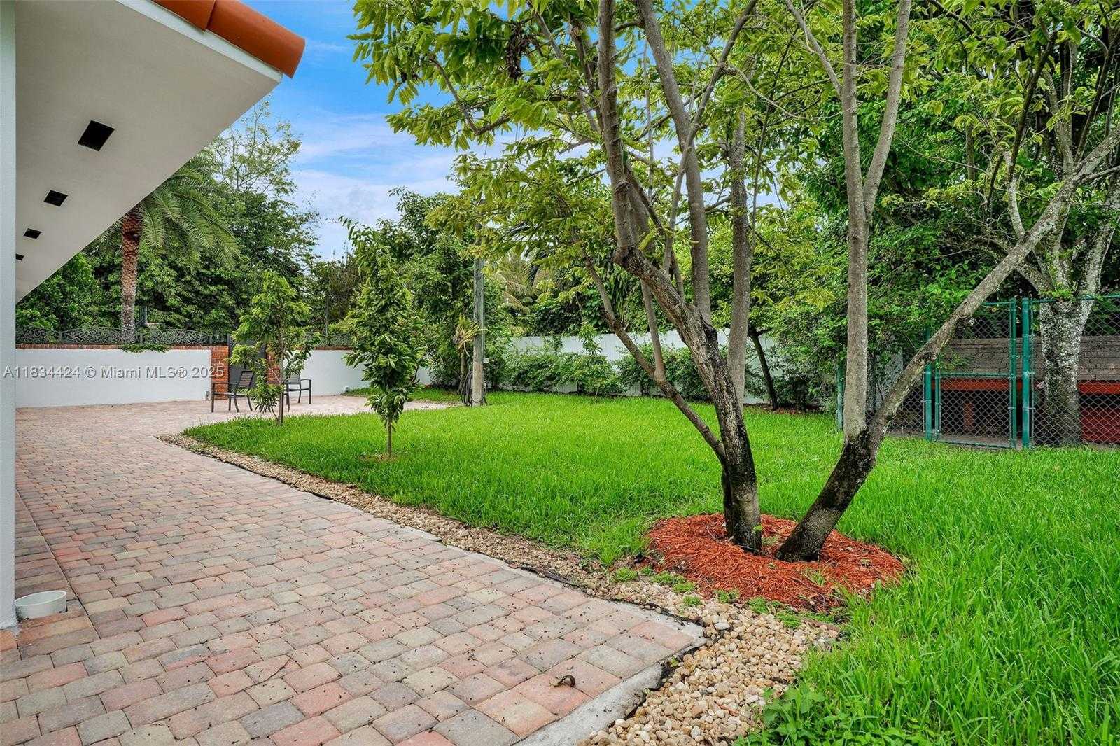 Small Image of 6820 SOUTH WEST 86TH AVE, Miami Number 25