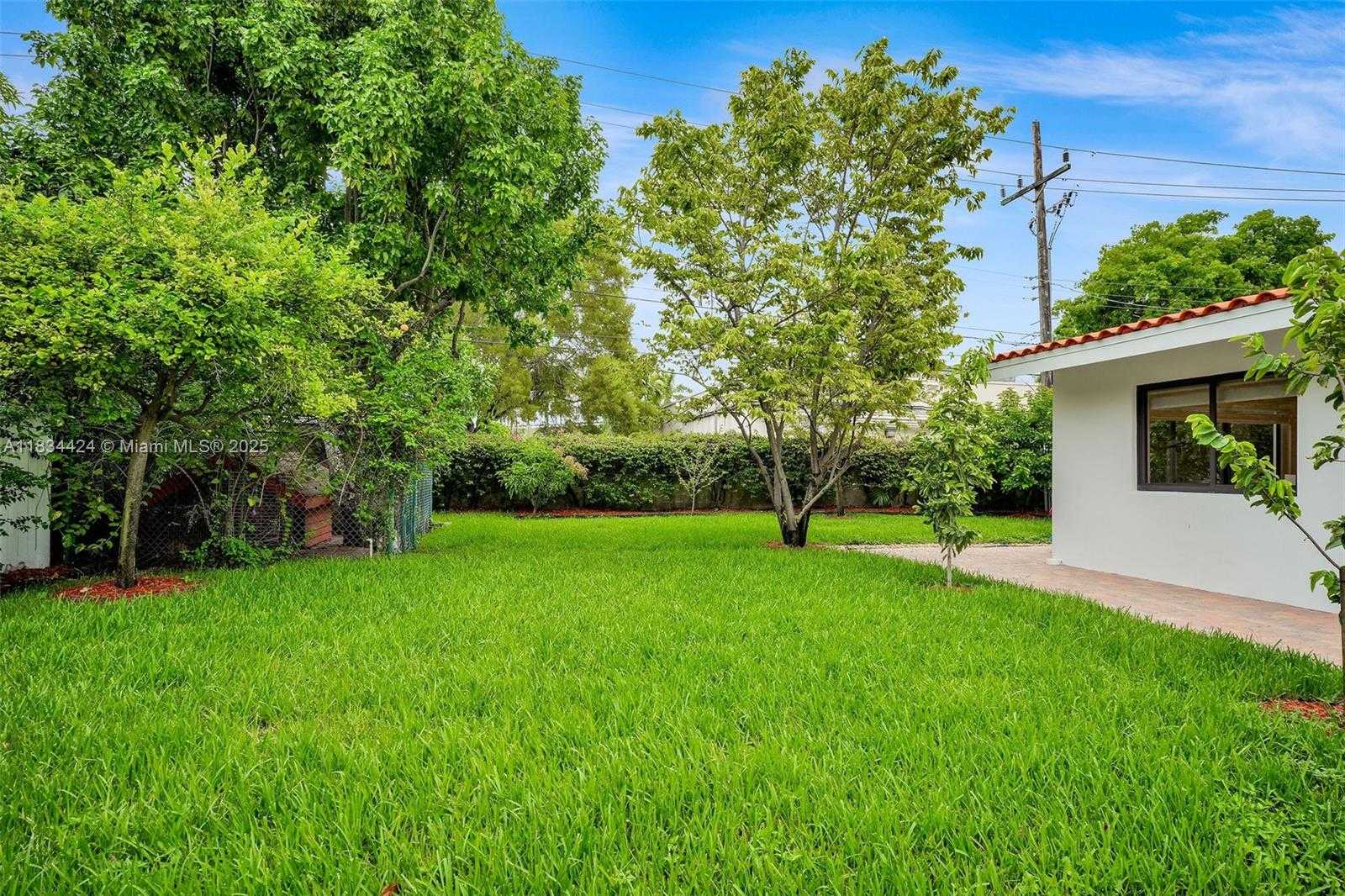 Small Image of 6820 SOUTH WEST 86TH AVE, Miami Number 30