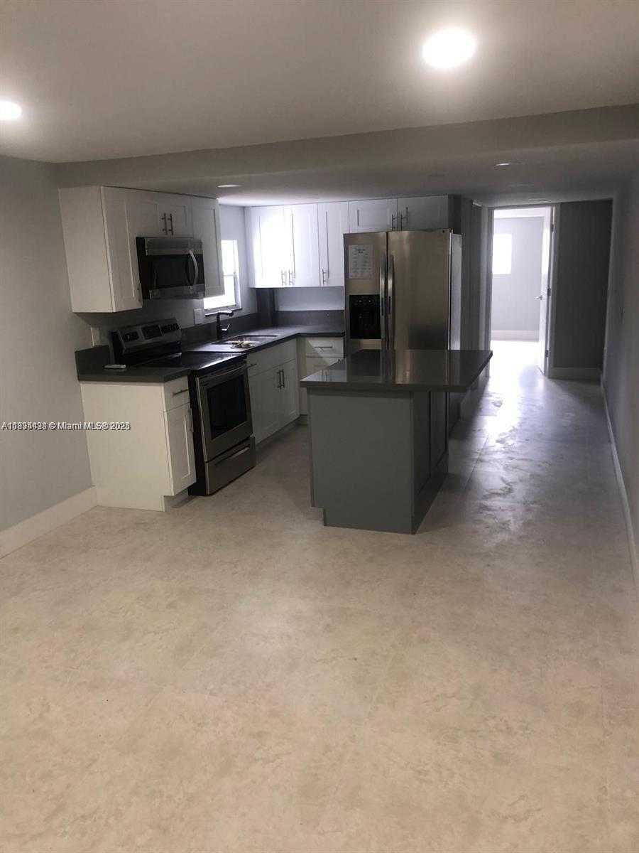 Small Image of 2771 TREASURE COVE CIR #2771, Dania Beach Number 12