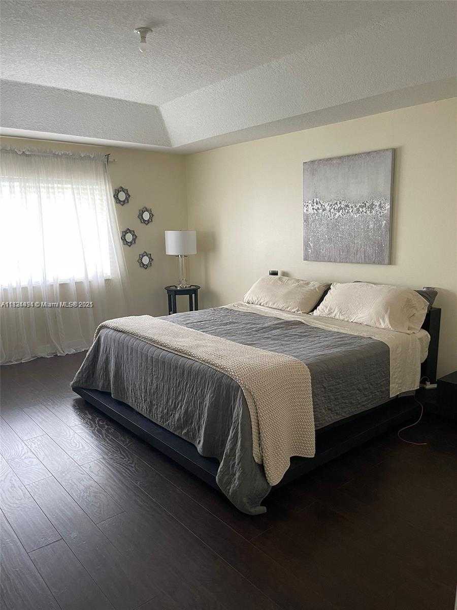 Small Image of 2771 TREASURE COVE CIR #2771, Dania Beach Number 17