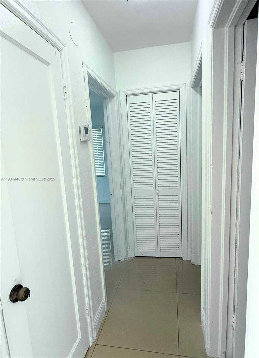 Small Image of 34 EAST 15TH ST, Hialeah Number 11