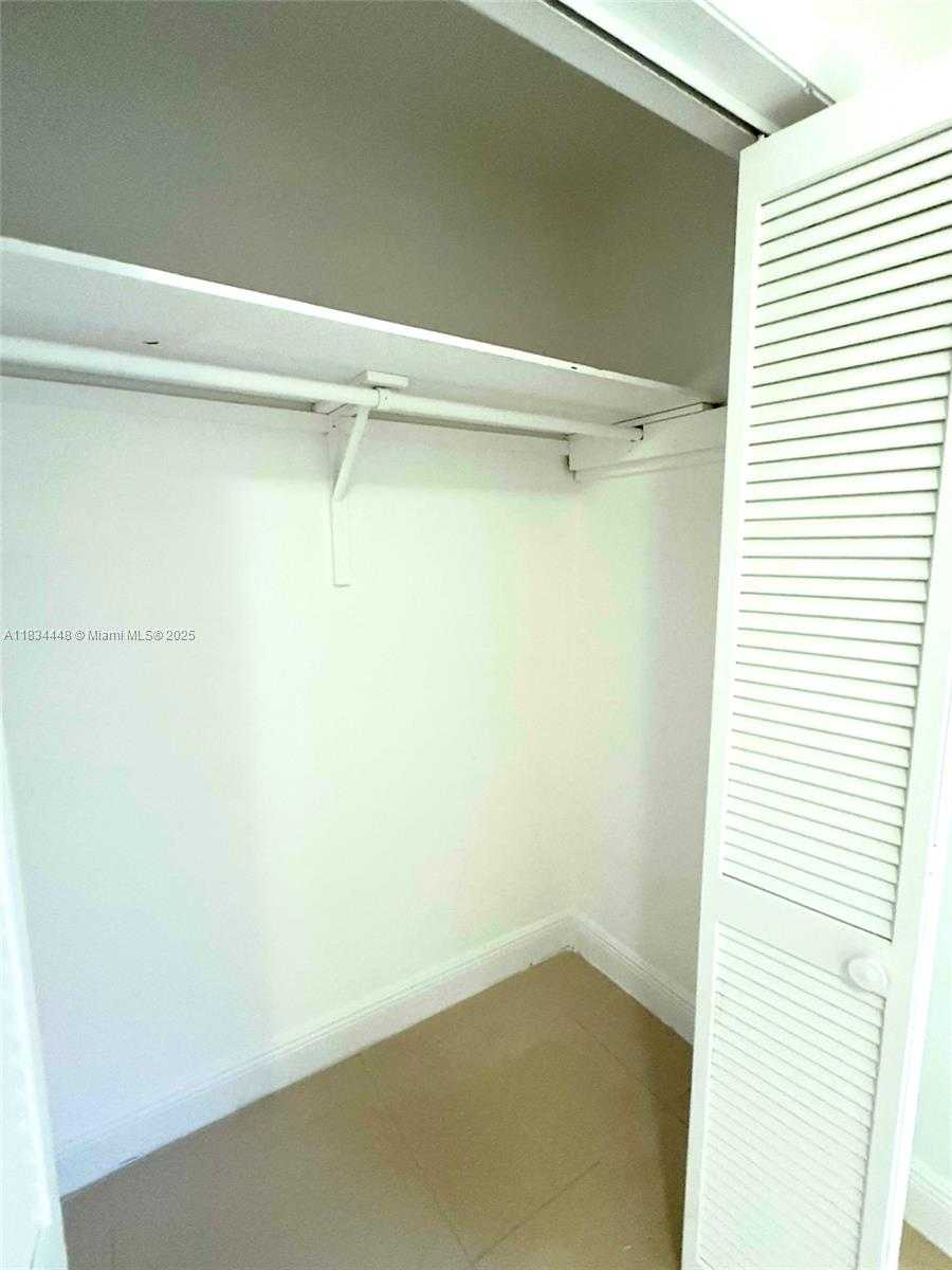 Small Image of 34 EAST 15TH ST, Hialeah Number 14