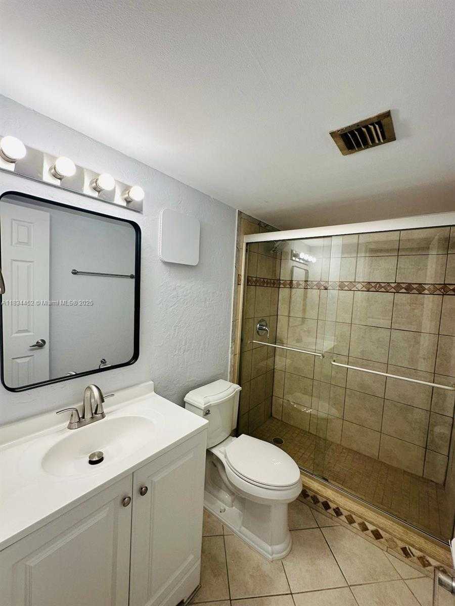 Small Image of 250 JACARANDA DR #806, Plantation Number 11