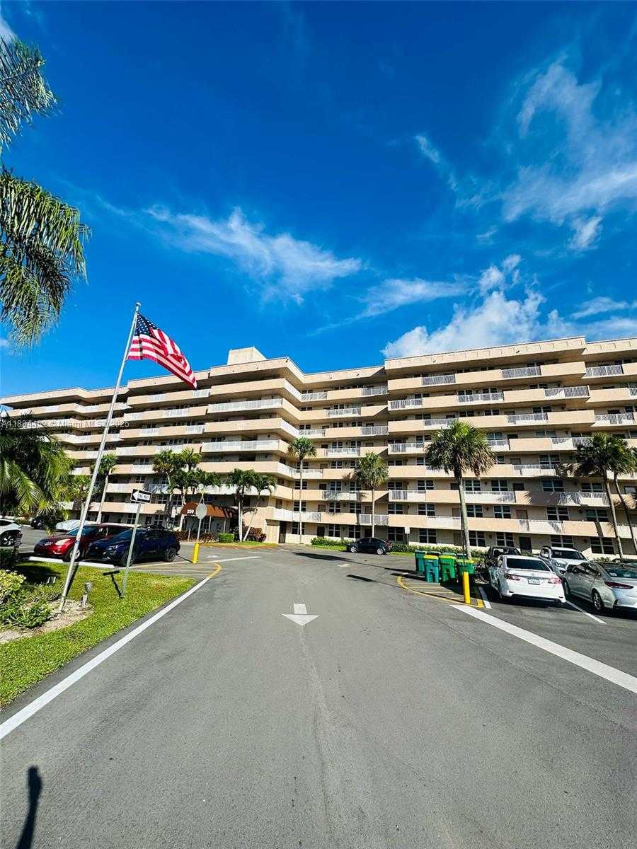 Small Image of 250 JACARANDA DR #806, Plantation Number 2