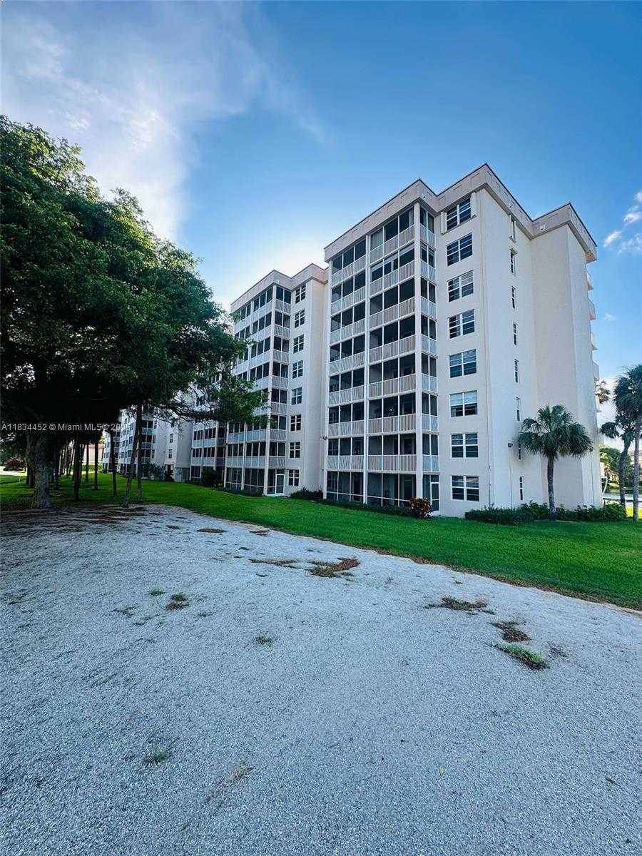 Small Image of 250 JACARANDA DR #806, Plantation Number 3