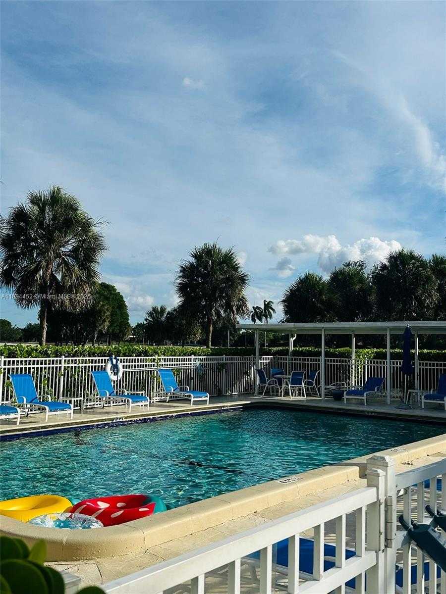 Small Image of 250 JACARANDA DR #806, Plantation Number 5