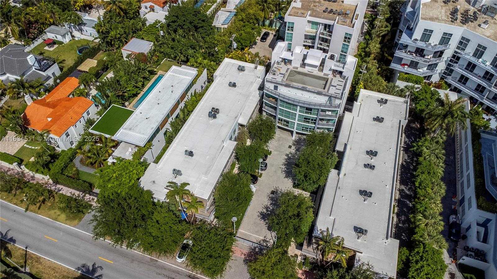 Small Image of 2025 MERIDIAN AVE #6, Miami Beach Number 28