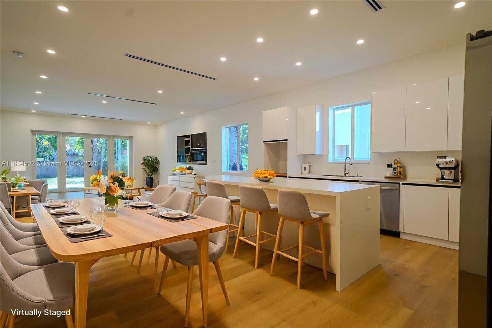 Small Image of 112 NORTH WEST 24TH CT, Miami Number 19