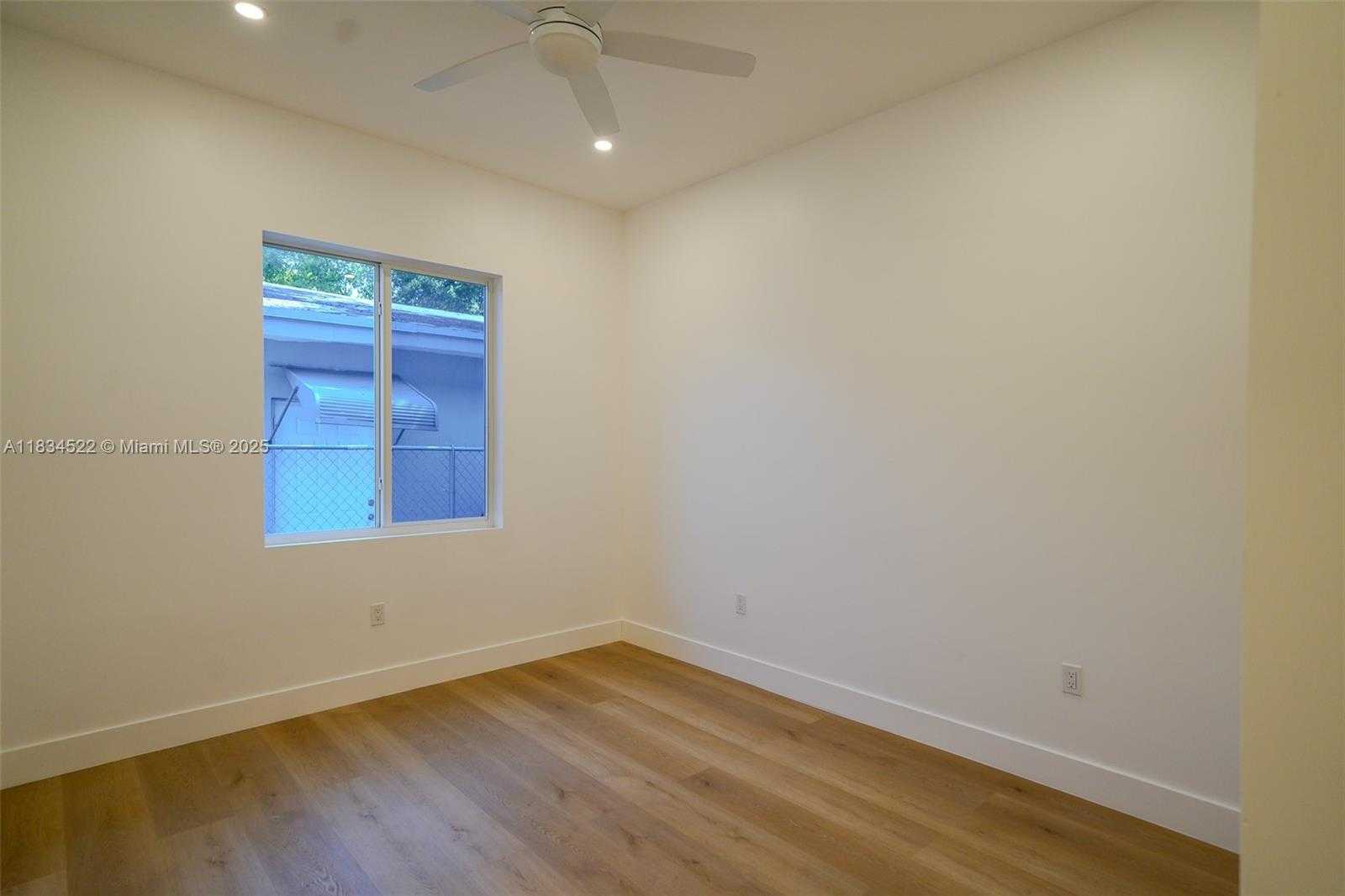 Small Image of 112 NORTH WEST 24TH CT, Miami Number 20