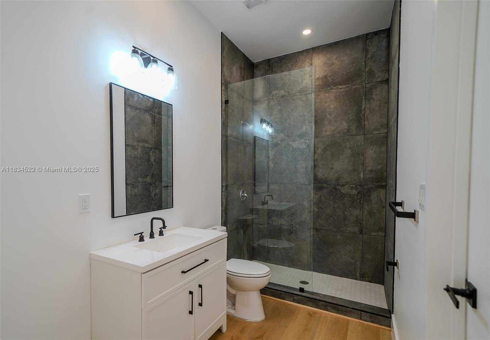 Small Image of 112 NORTH WEST 24TH CT, Miami Number 27