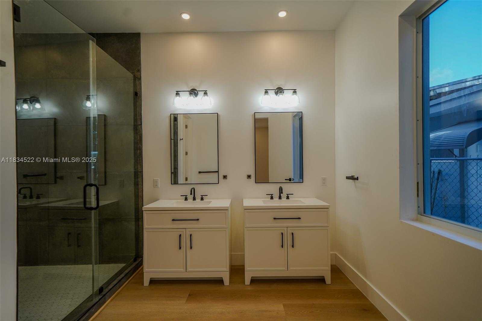 Small Image of 112 NORTH WEST 24TH CT, Miami Number 28
