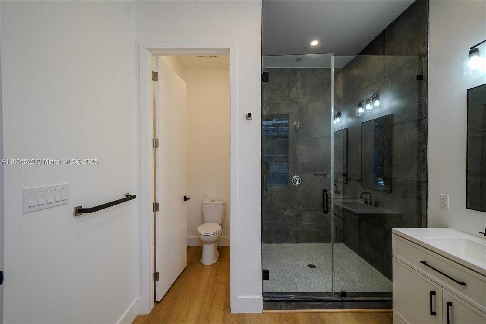Small Image of 112 NORTH WEST 24TH CT, Miami Number 30