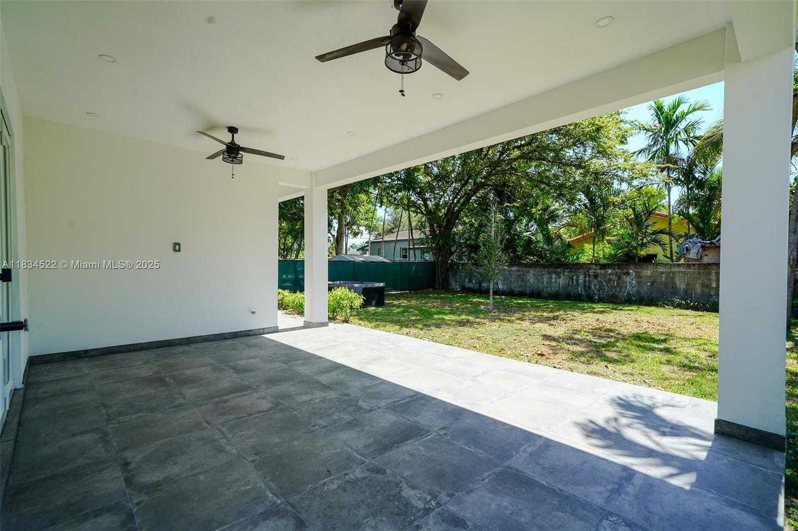 Small Image of 112 NORTH WEST 24TH CT, Miami Number 4