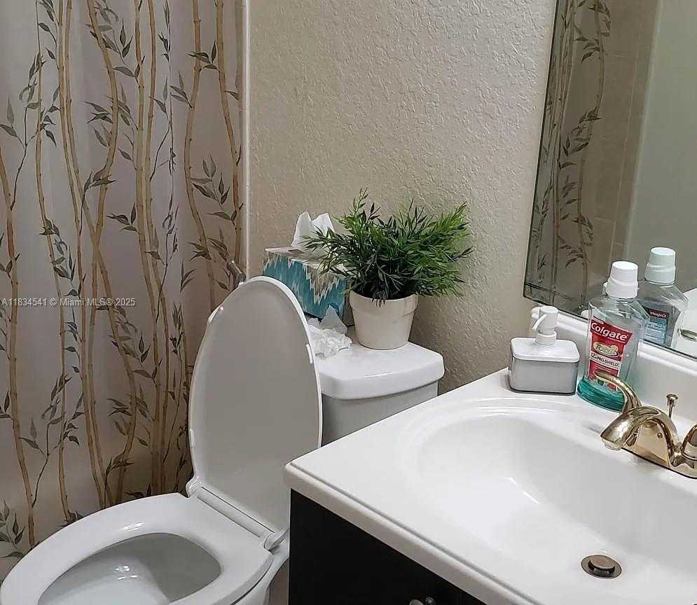 Small Image of 10901 NORTH WEST 88TH TER #804, Doral Number 18