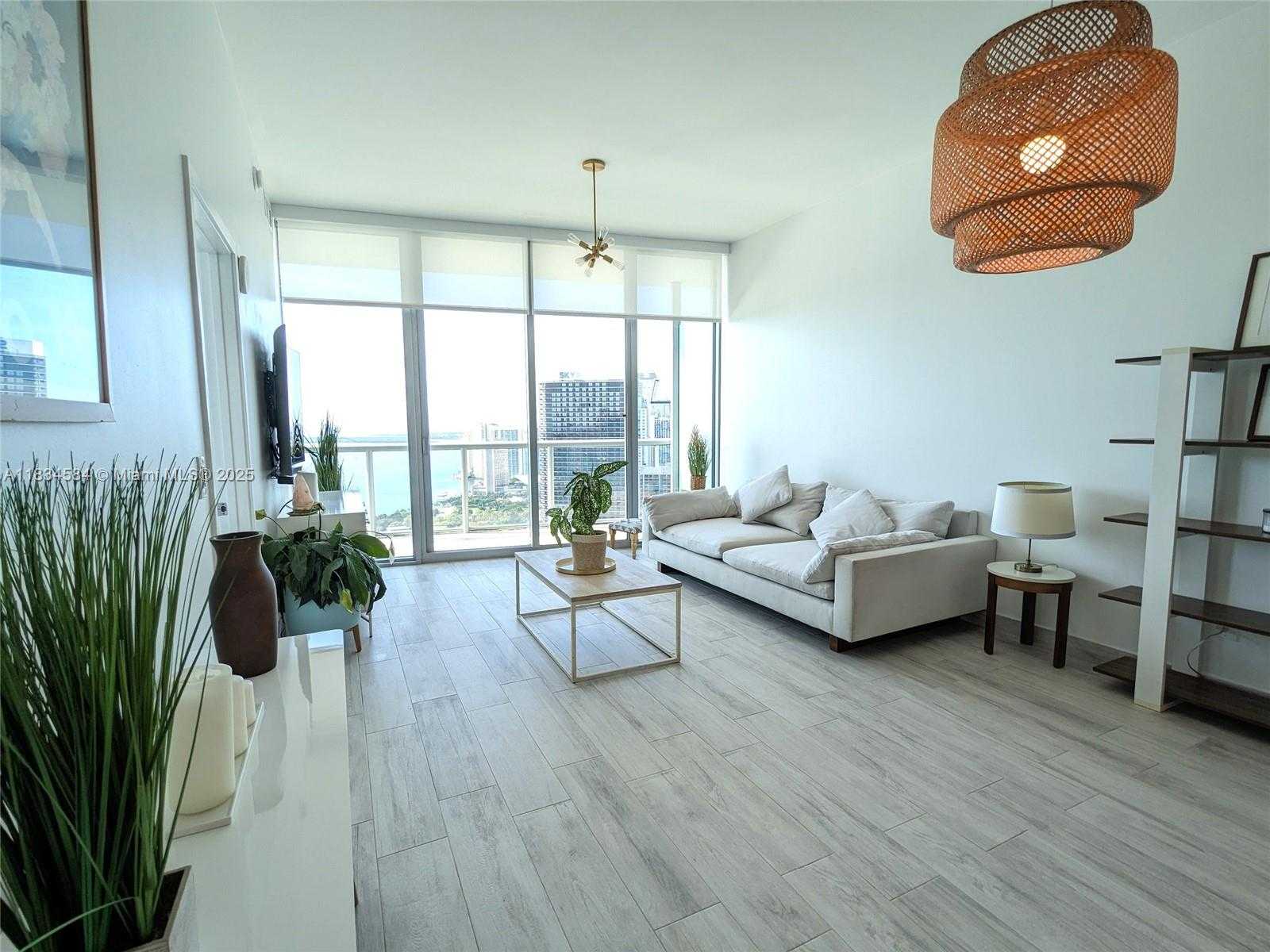 Small Image of 888 BISCAYNE BLVD #4702, Miami Number 10