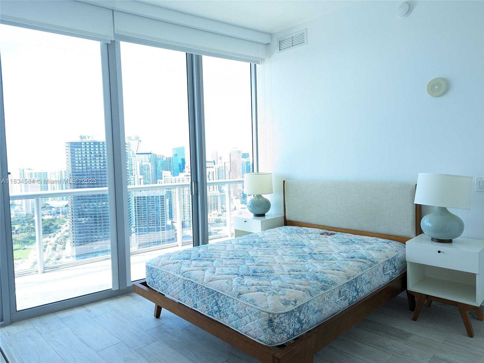 Small Image of 888 BISCAYNE BLVD #4702, Miami Number 22