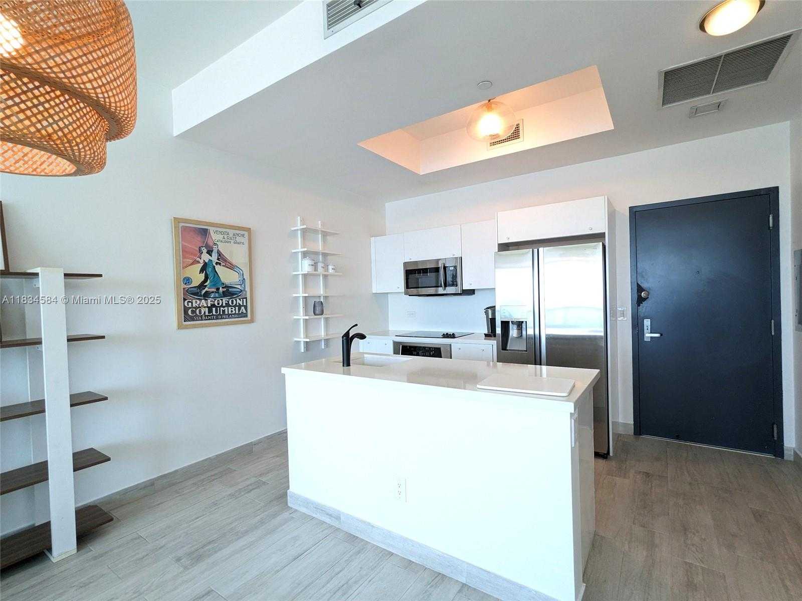 Small Image of 888 BISCAYNE BLVD #4702, Miami Number 6