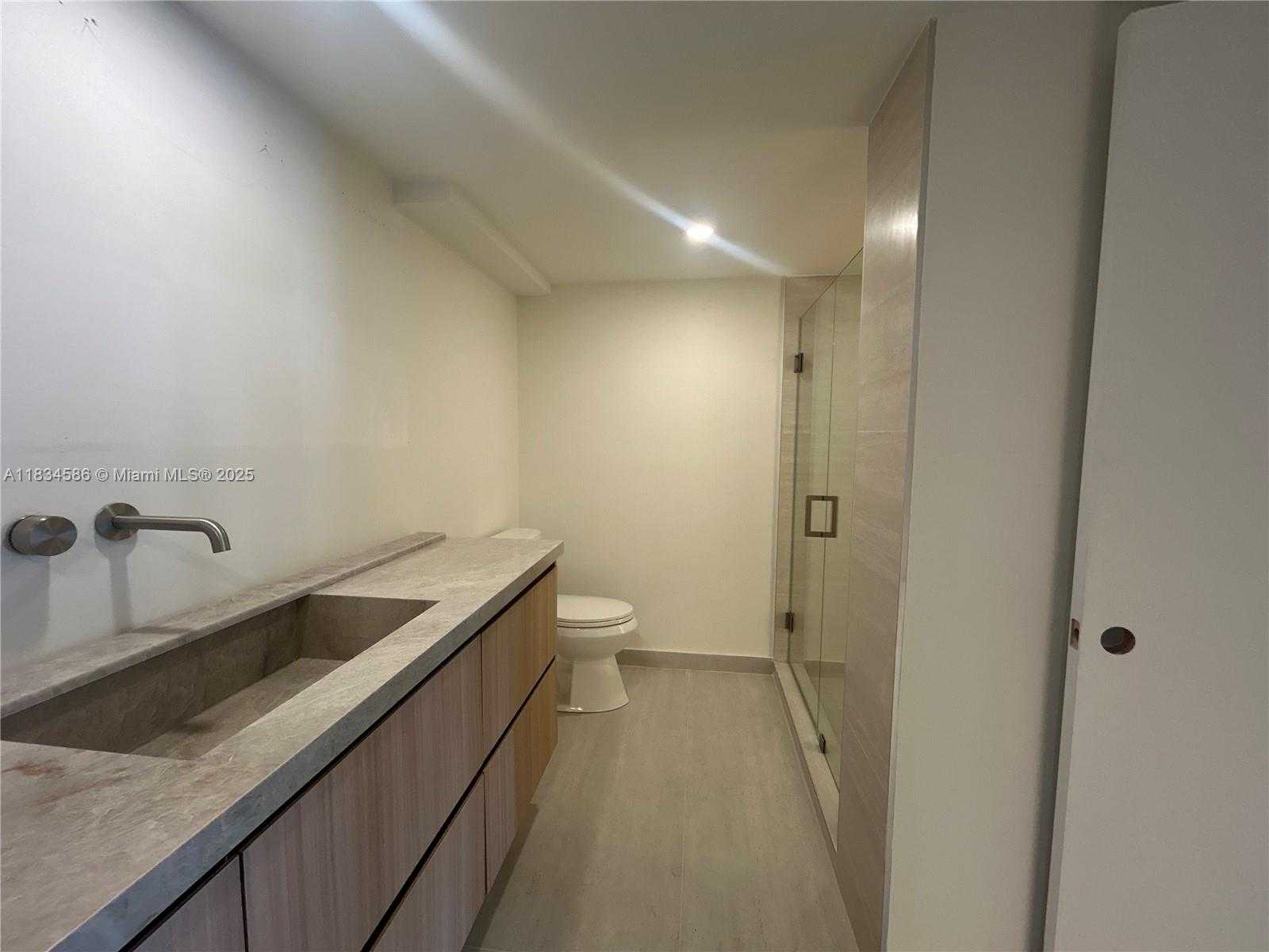 Small Image of 1717 NORTH BAYSHORE DR #A-2539, Miami Number 10