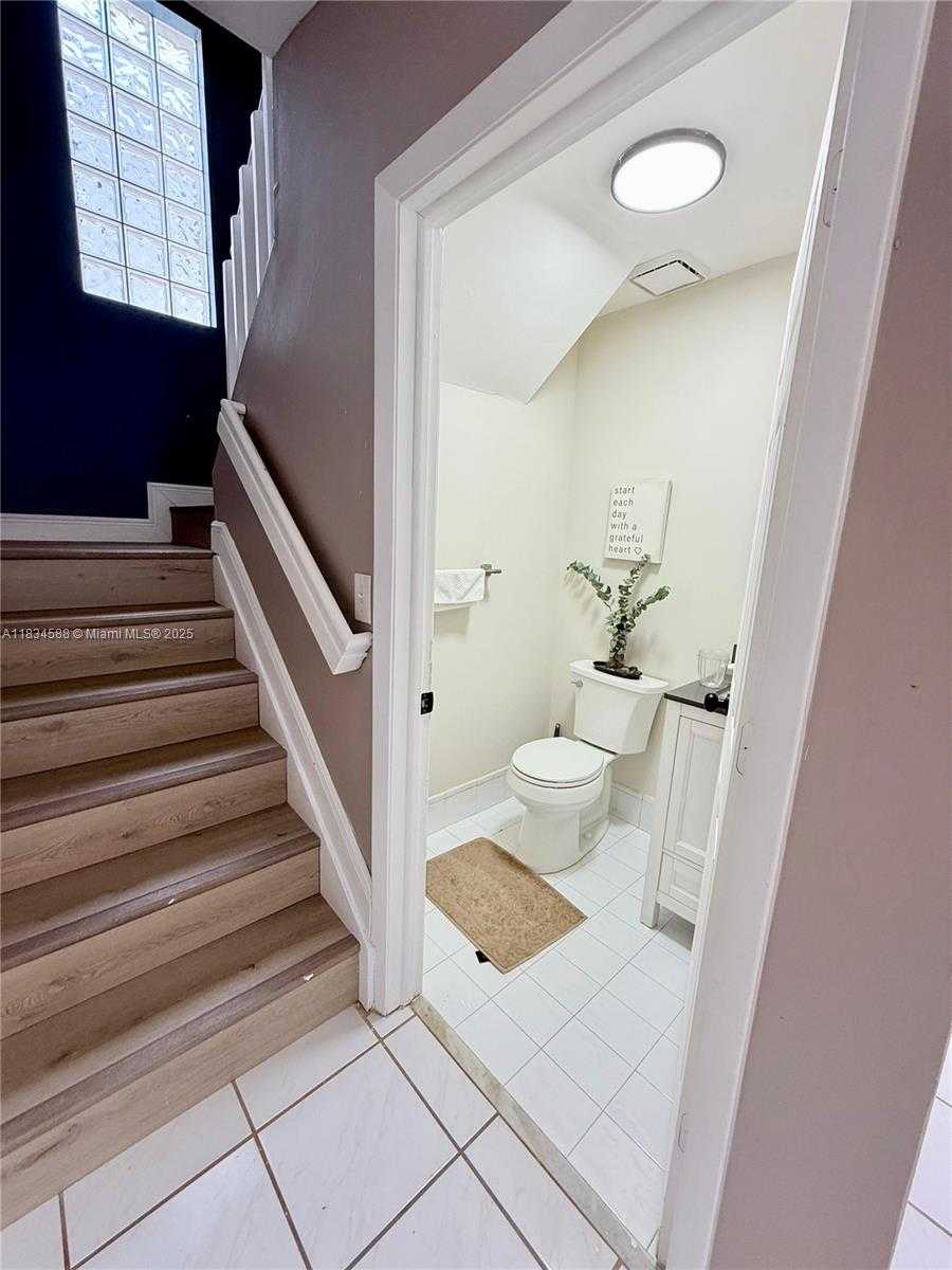 Small Image of 16262 SOUTH WEST 139TH CT #16262, Miami Number 14
