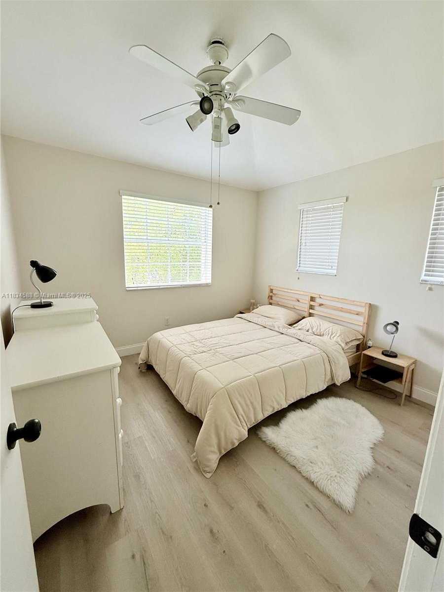 Small Image of 16262 SOUTH WEST 139TH CT #16262, Miami Number 17
