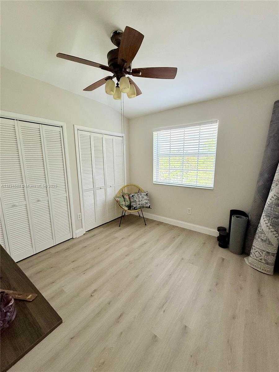 Small Image of 16262 SOUTH WEST 139TH CT #16262, Miami Number 22