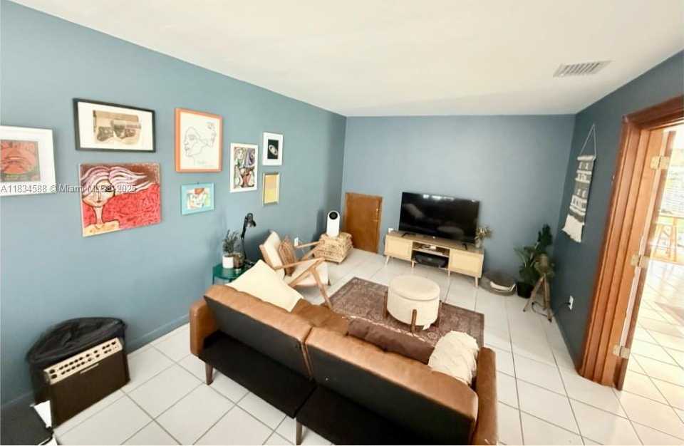 Small Image of 16262 SOUTH WEST 139TH CT #16262, Miami Number 9