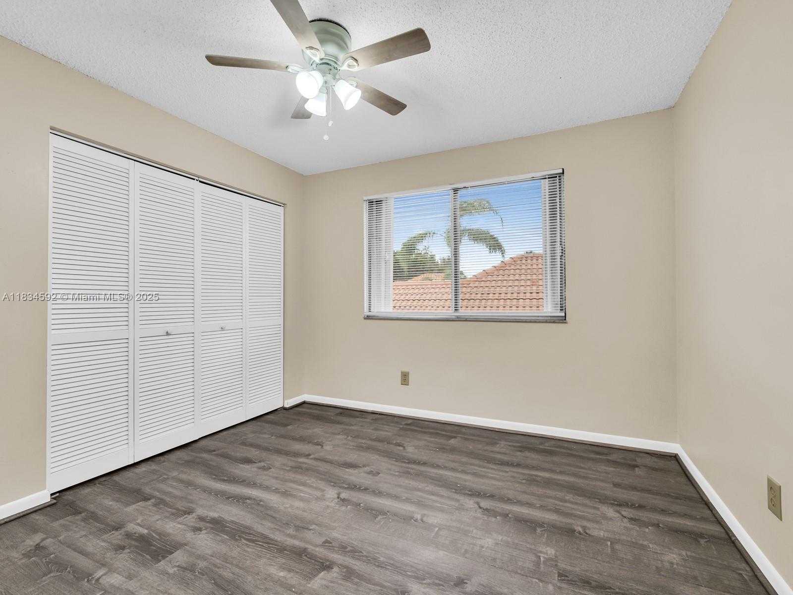 Small Image of 2957 OAK PARK CIR #1, Davie Number 30
