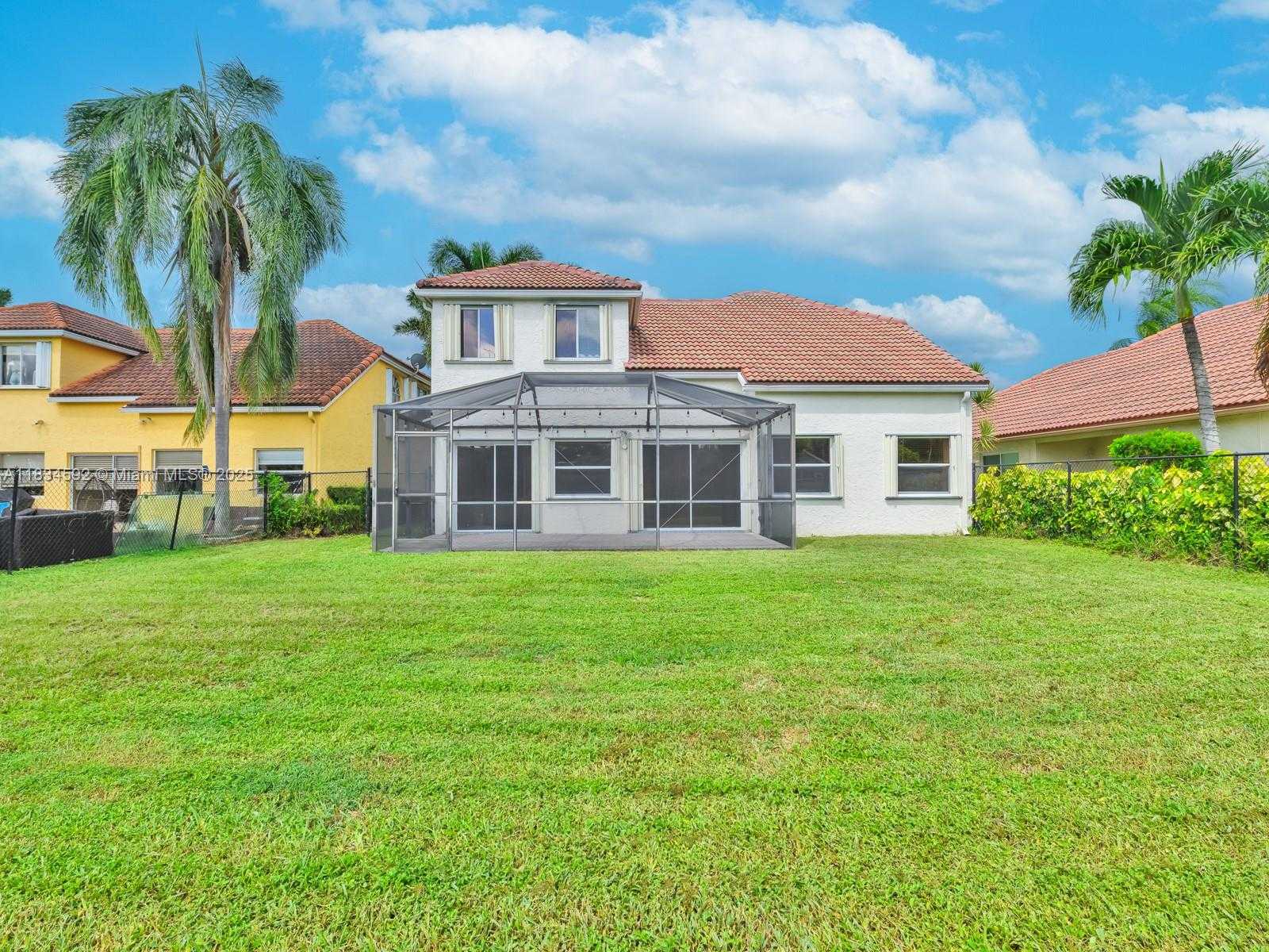 Small Image of 2957 OAK PARK CIR #1, Davie Number 36