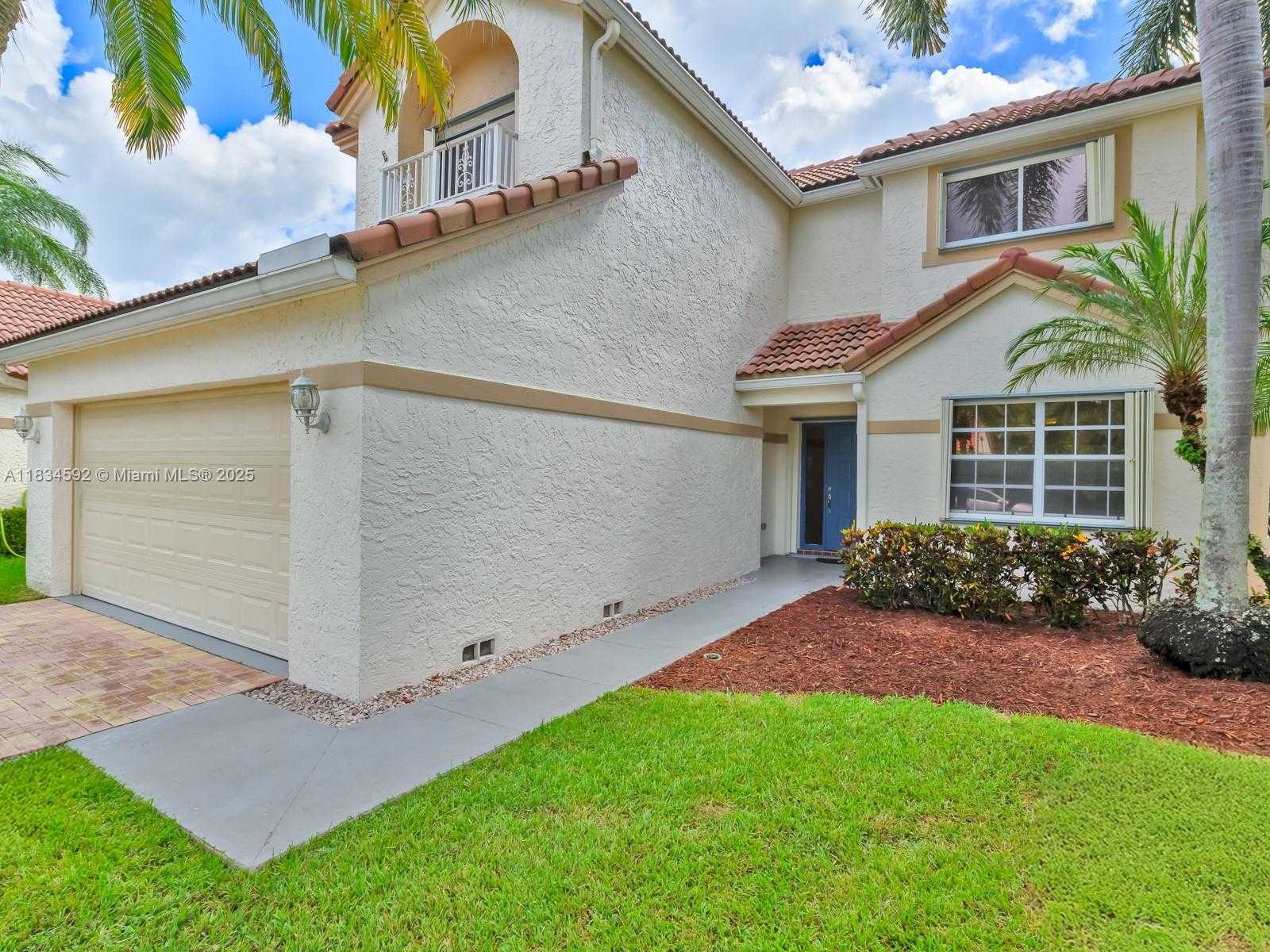 Small Image of 2957 OAK PARK CIR #1, Davie Number 4
