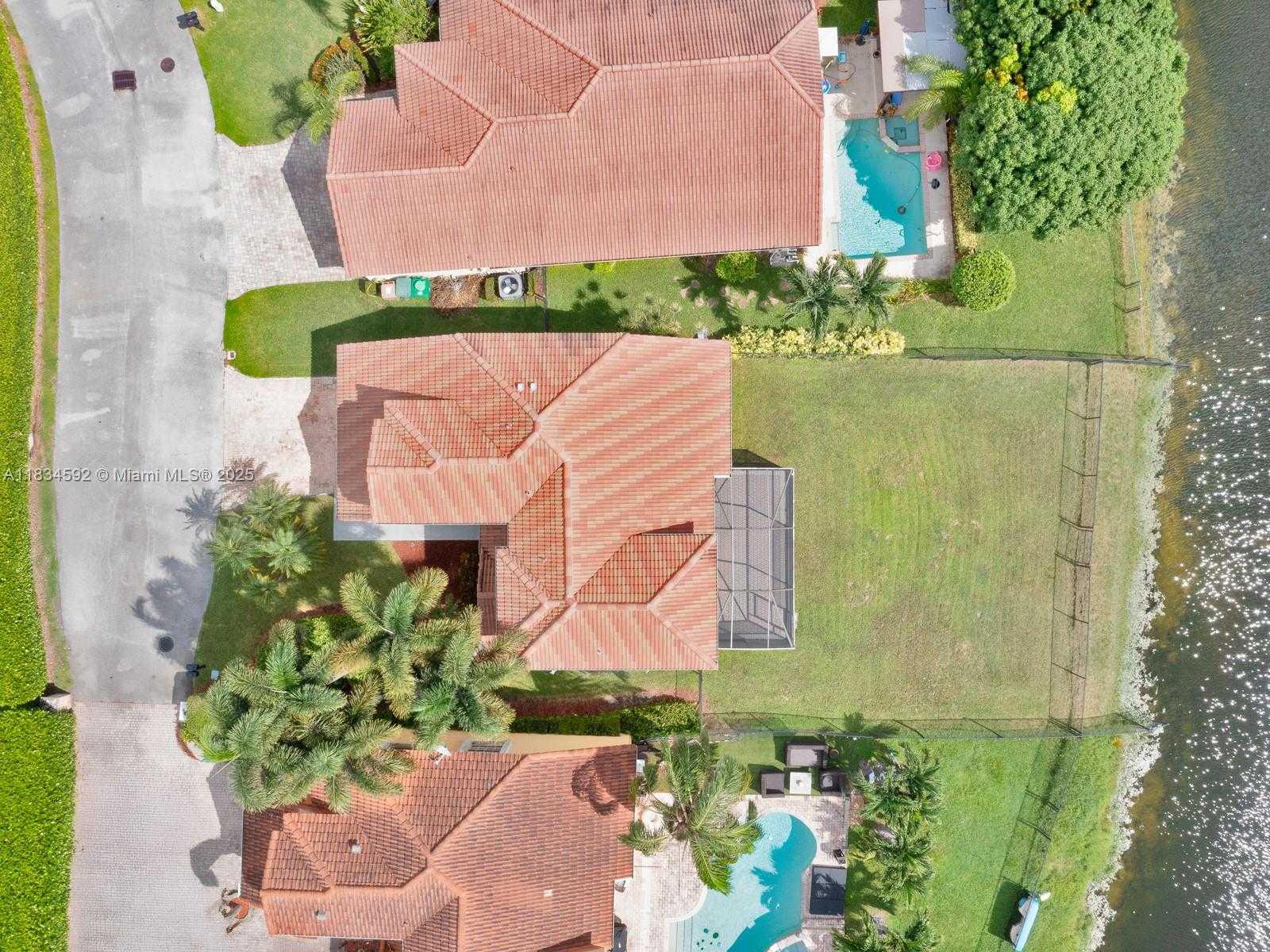 Small Image of 2957 OAK PARK CIR #1, Davie Number 41